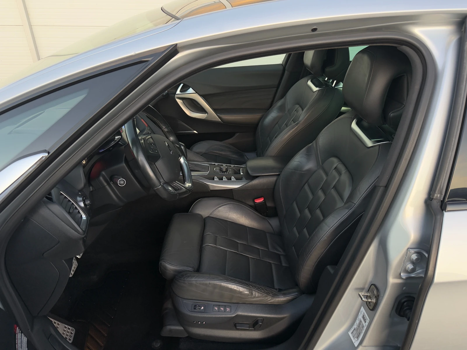 DS DS 5 2.0HDI Автомат/Панорама/Head-up/Full/Лизинг, снимка 9 - Автомобили и джипове - 56305157