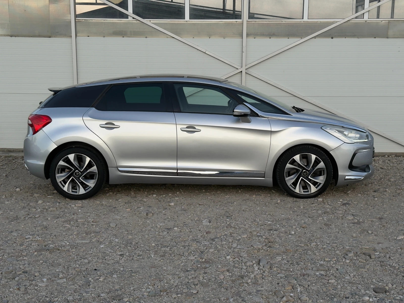 DS DS 5 2.0HDI Автомат/Панорама/Head-up/Full/Лизинг, снимка 3 - Автомобили и джипове - 56305157