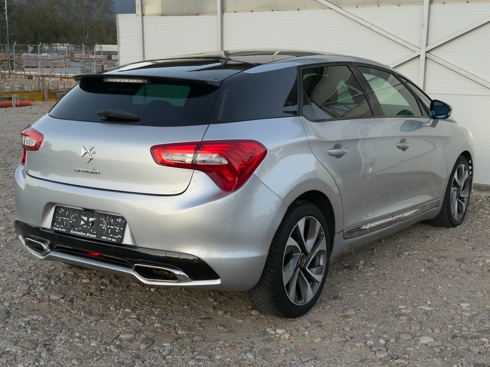 DS DS 5 2.0HDI Автомат/Панорама/Head-up/Full/Лизинг, снимка 4 - Автомобили и джипове - 56305157