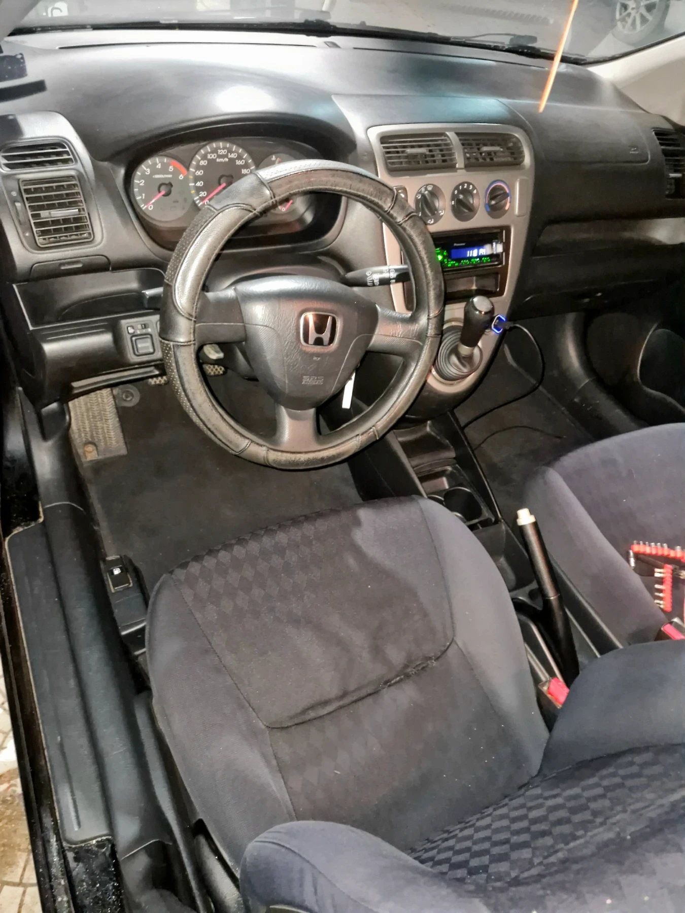 Honda Civic 1.7Cdti, снимка 8 - Автомобили и джипове - 56539847