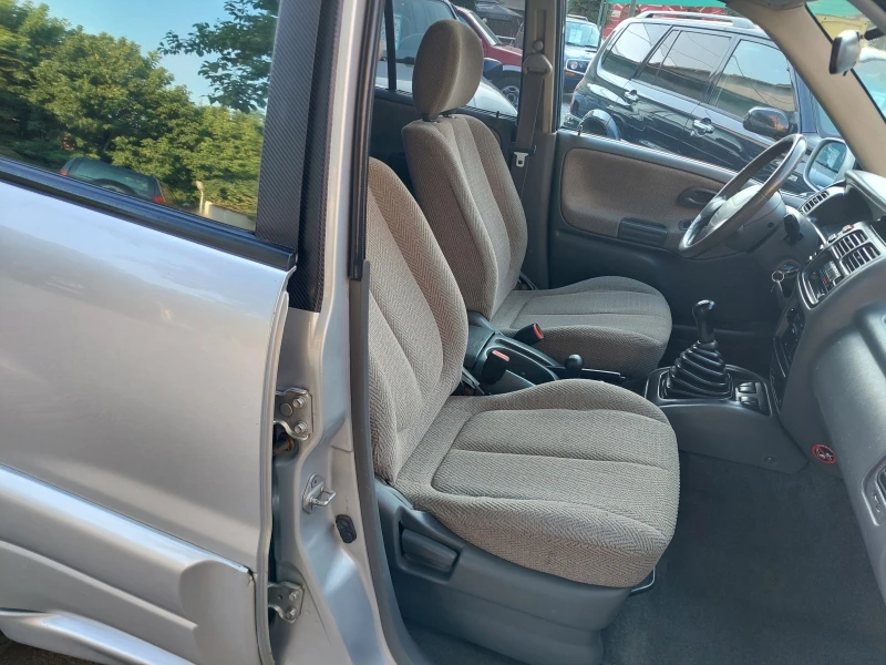 Suzuki Grand vitara 2, 5i-144kc.-ТОП СЪСТОЯНИЕ, снимка 10 - Автомобили и джипове - 50788720