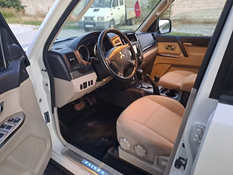 Mitsubishi Pajero Gold 3.8 v6 euro6, снимка 9 - Автомобили и джипове - 52407751