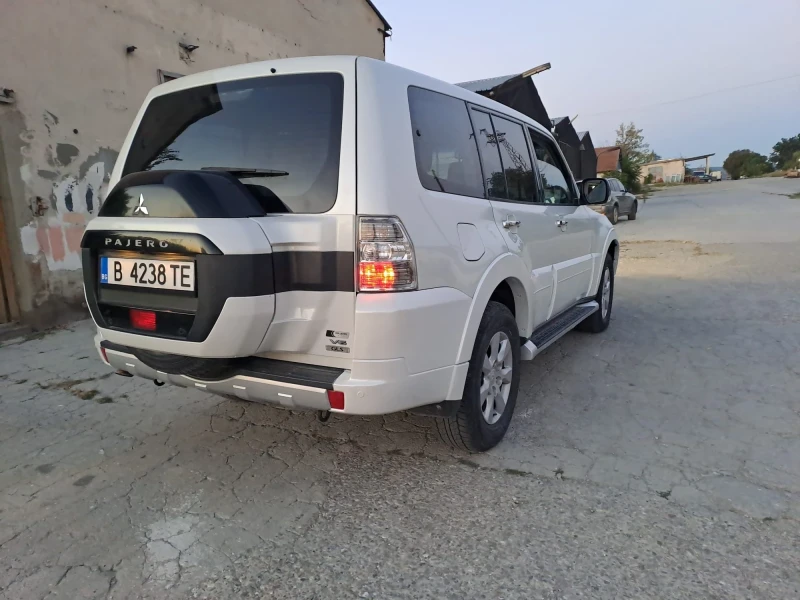 Mitsubishi Pajero Gold 3.8 v6 euro6, снимка 5 - Автомобили и джипове - 52407751