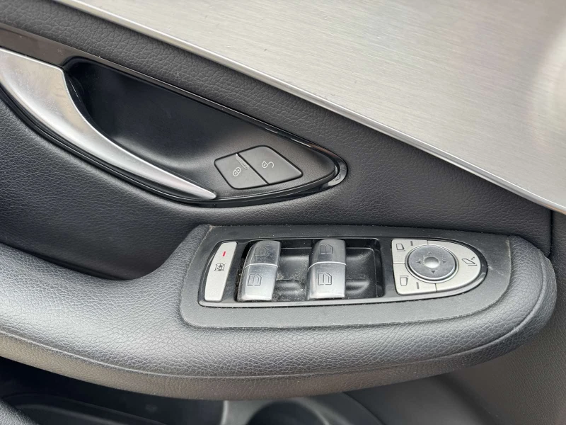 Mercedes-Benz GLC 220 2.2TDI, снимка 17 - Автомобили и джипове - 51382478