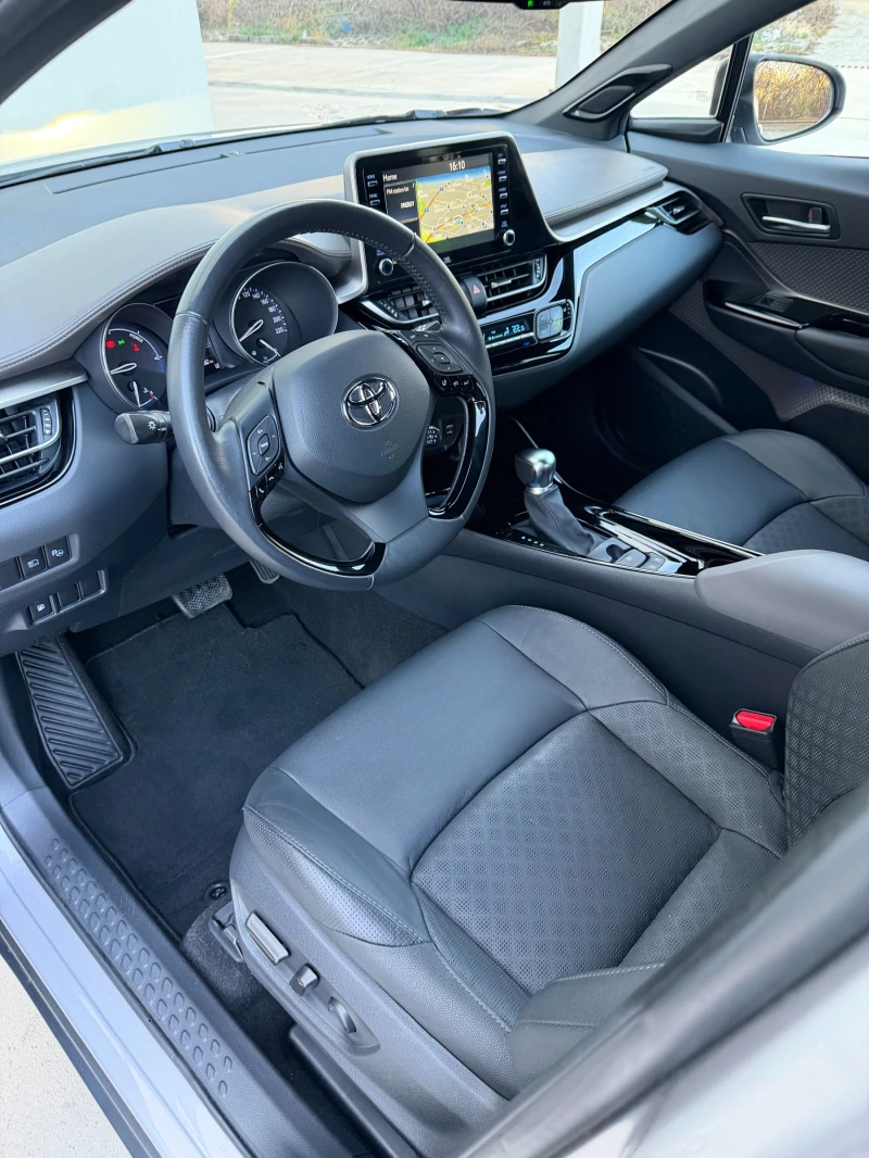 Toyota C-HR 2.0 Hybrid Classy, снимка 4 - Автомобили и джипове - 52379112