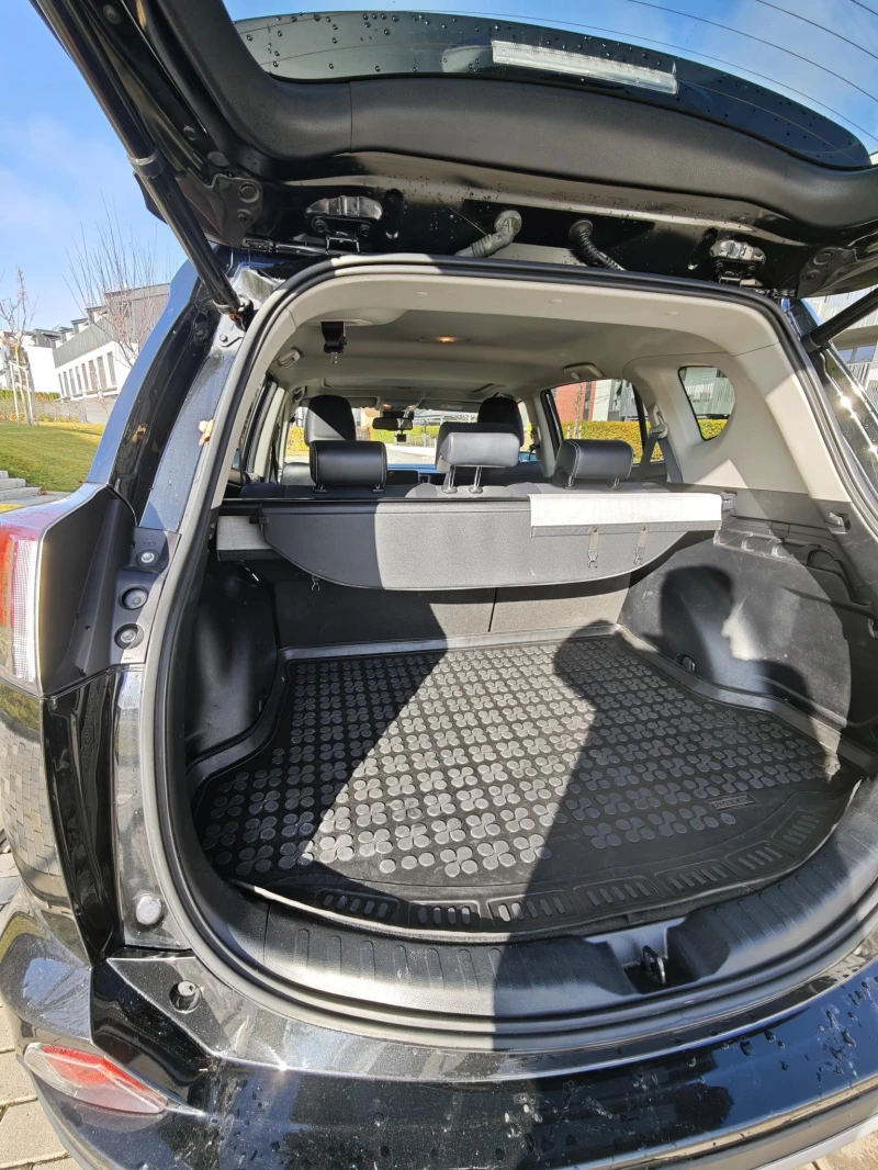 Toyota Rav4 * 2.0* 4x4 * VVT-i Luxury , снимка 5 - Автомобили и джипове - 52523563