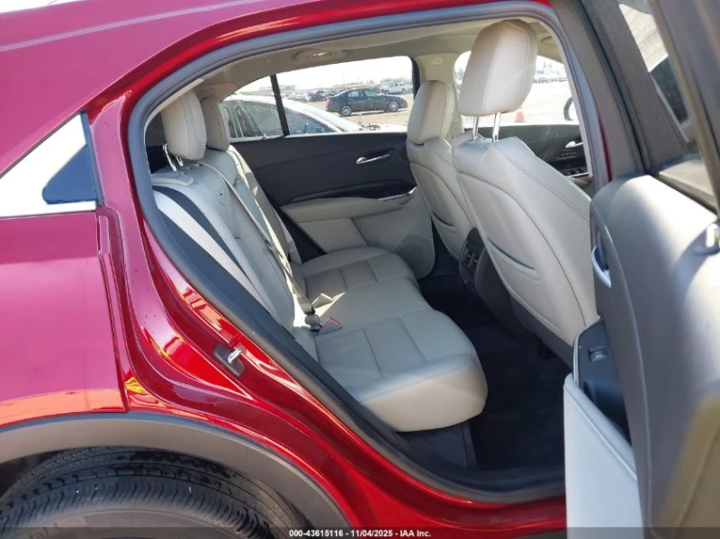 Cadillac XT4 2l Fwd Premium Luxury, снимка 8 - Автомобили и джипове - 53453777