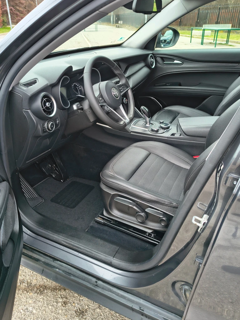 Alfa Romeo Stelvio Super 2.0 280 Q4, снимка 7 - Автомобили и джипове - 54017527