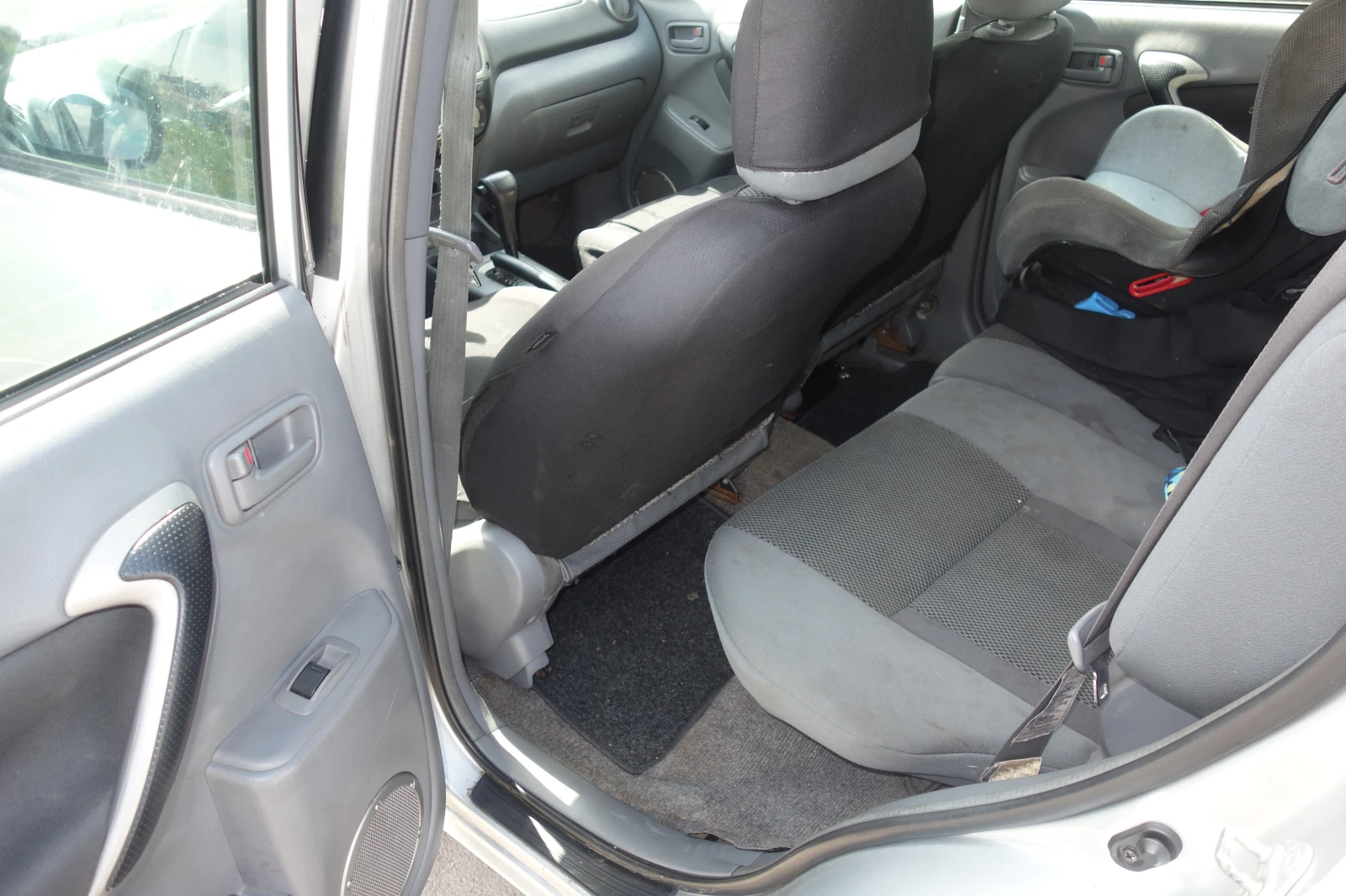 Toyota Rav4  - изображение 10