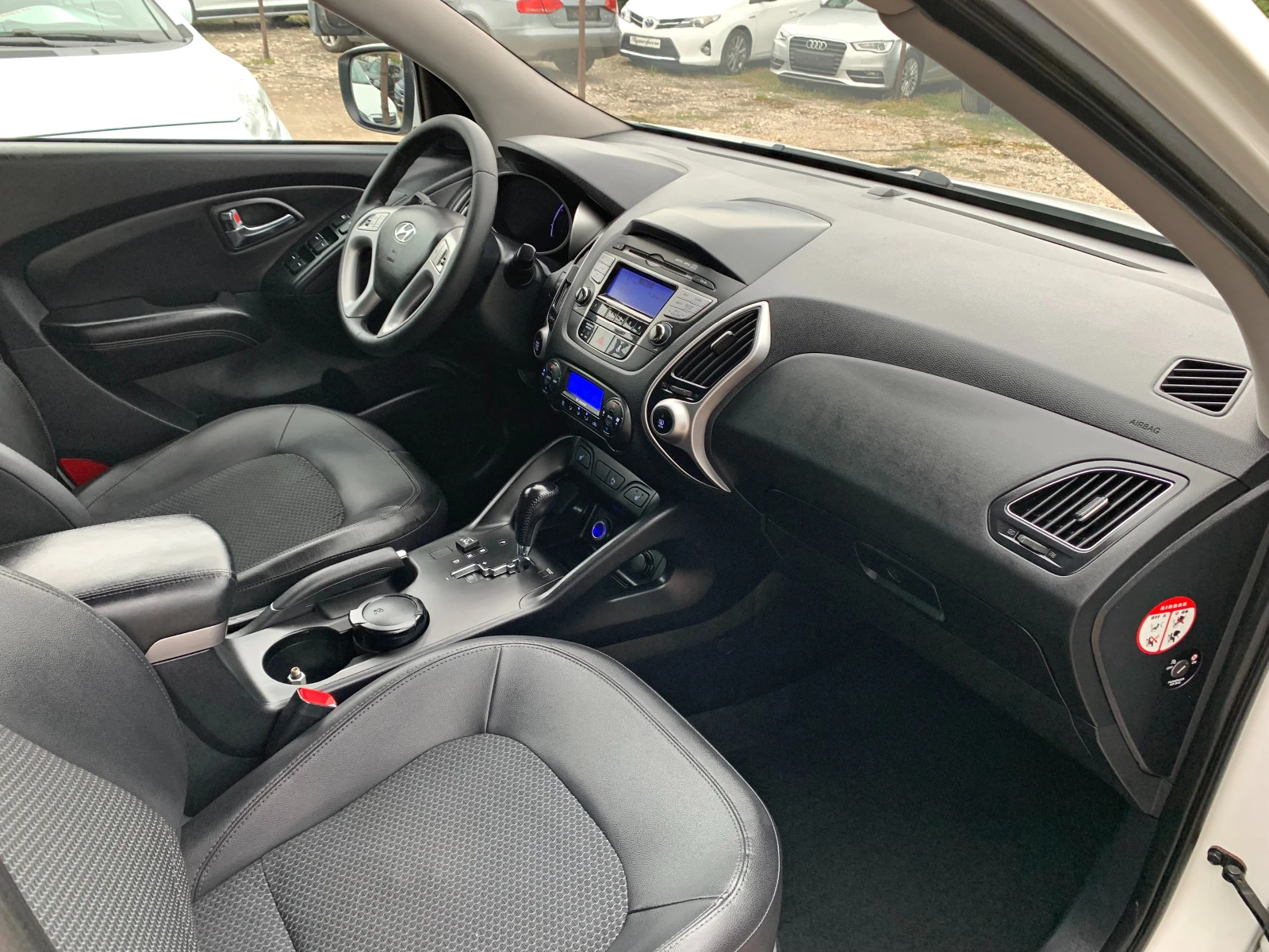 Hyundai IX35 2.0i 4x4 АВТОМАТ Г.ИНЖЕКЦИОН - изображение 8