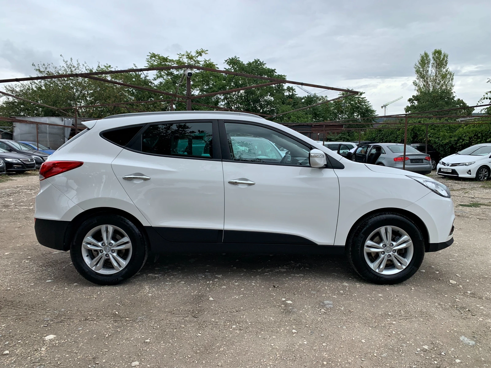 Hyundai IX35 2.0i 4x4 АВТОМАТ Г.ИНЖЕКЦИОН - изображение 5