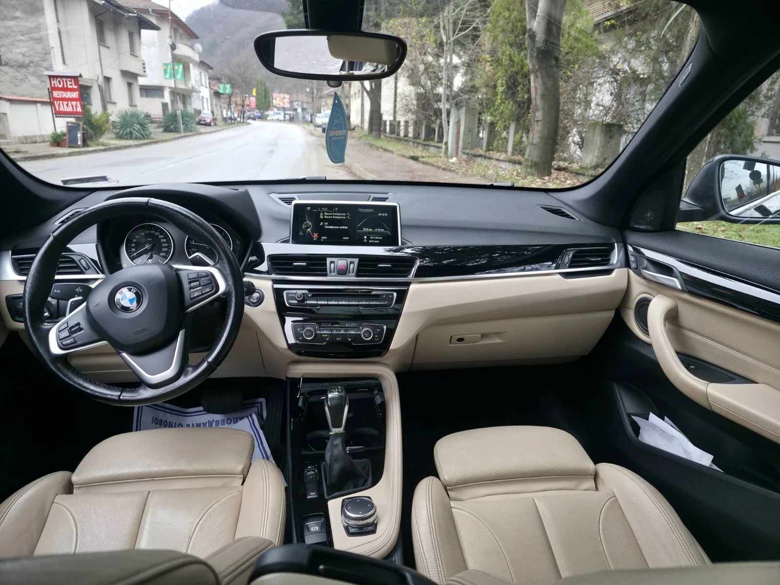 BMW X1 28i - изображение 6