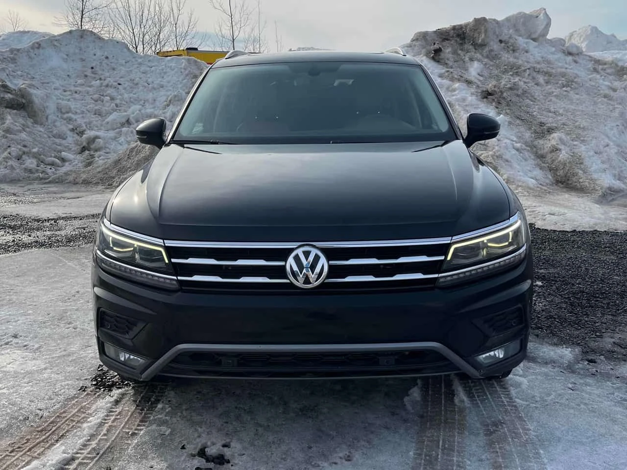 VW Tiguan Highline/Подгрев/Панорама/Кожа Лимитирана/+ 4 ГУМИ