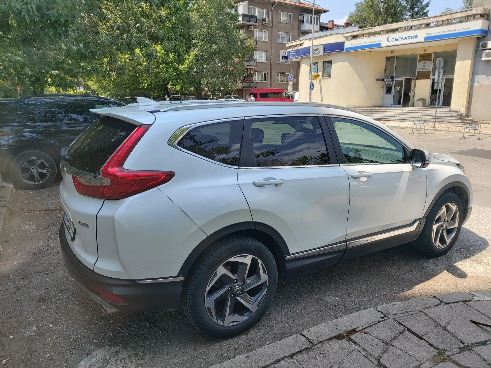 Honda Cr-v 4WD VTEC Turbo 193h.p.CVT Prestige, снимка 3 - Автомобили и джипове - 54213929