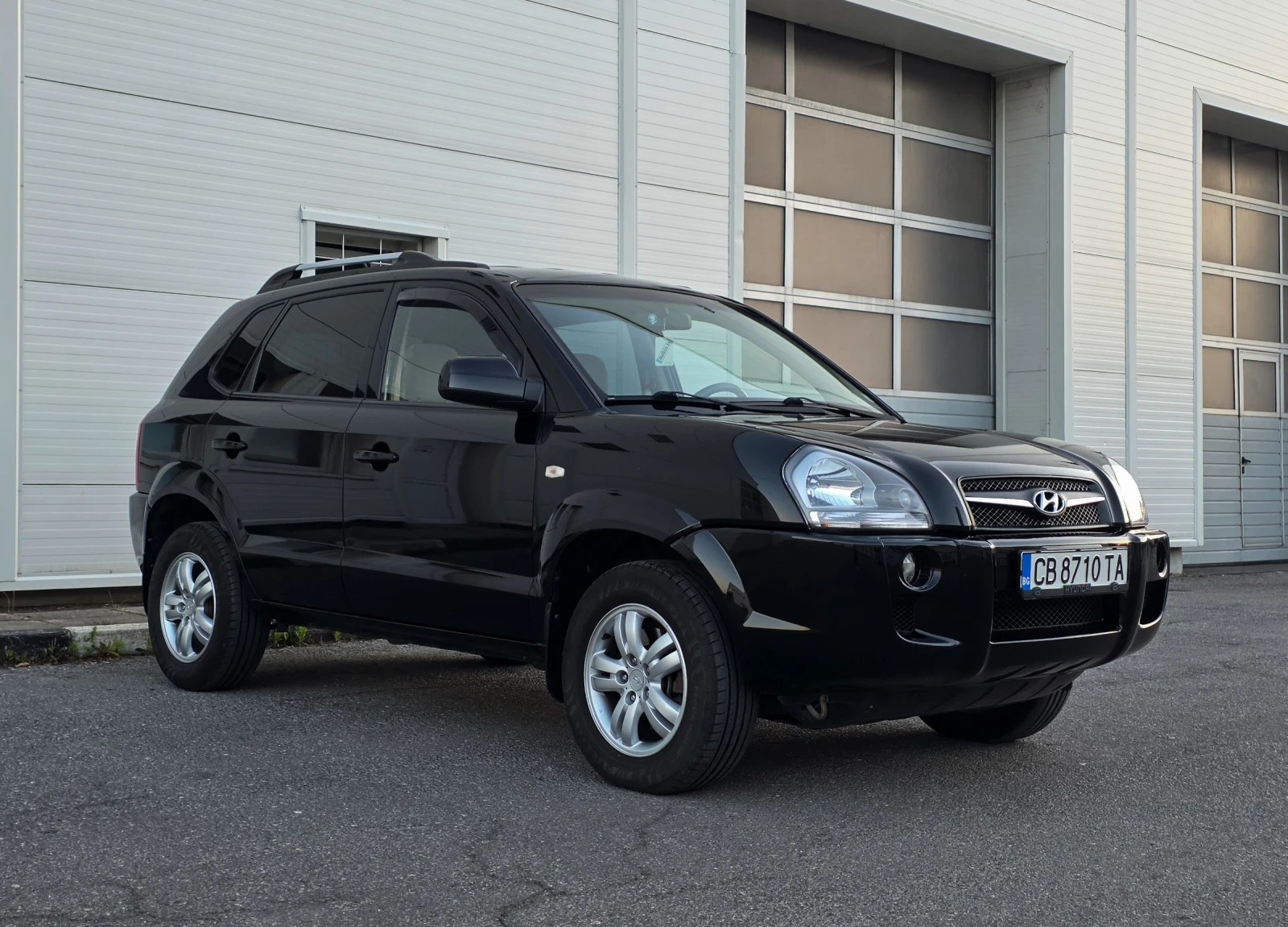 Hyundai Tucson 2.0 CRDI, снимка 4 - Автомобили и джипове - 55081698