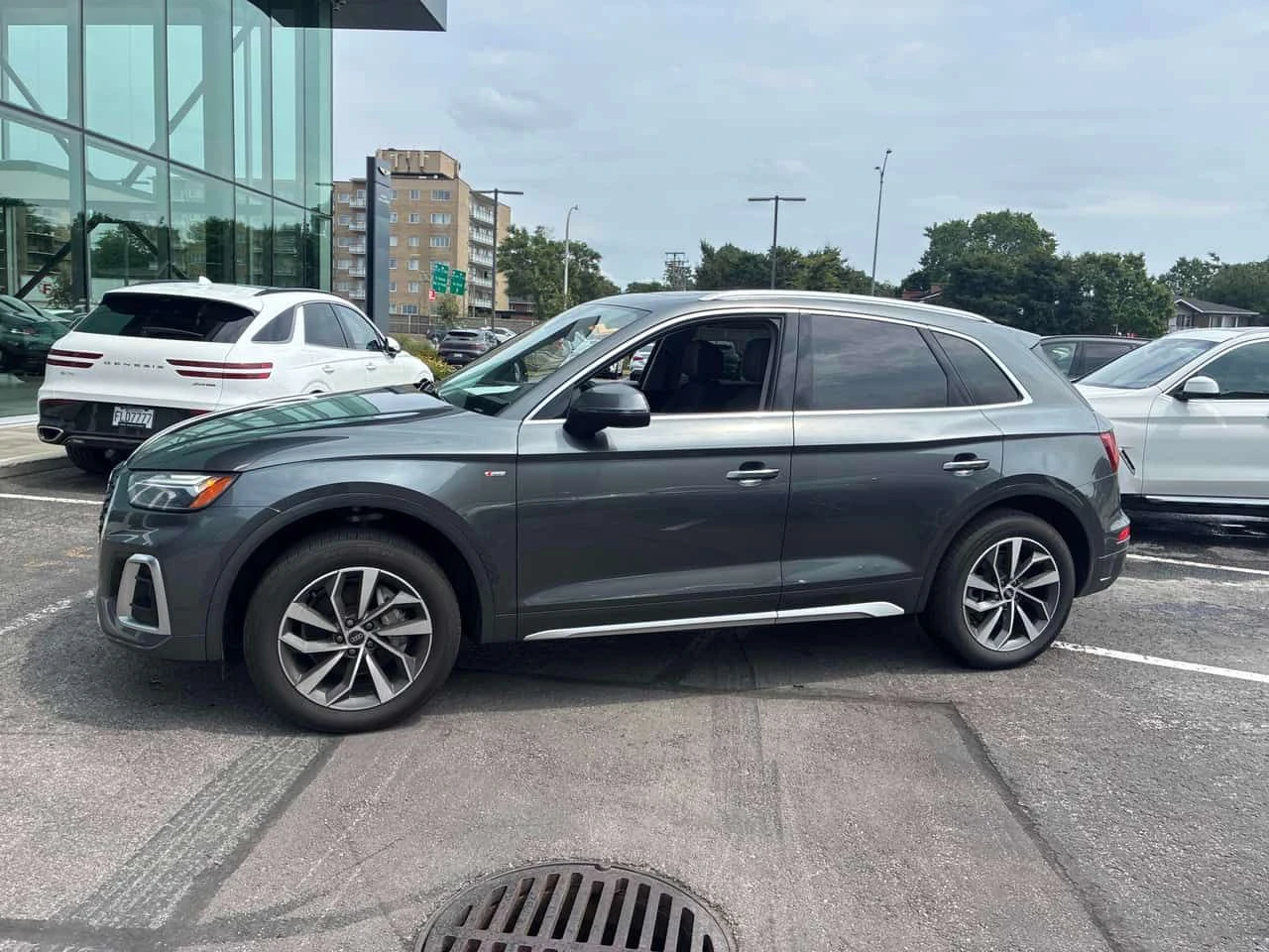 Audi Q5 * Progressiv * CARFAX * БЕЗ ПЪРВОНАЧАЛНА ВНОСКА, снимка 2 - Автомобили и джипове - 55474657