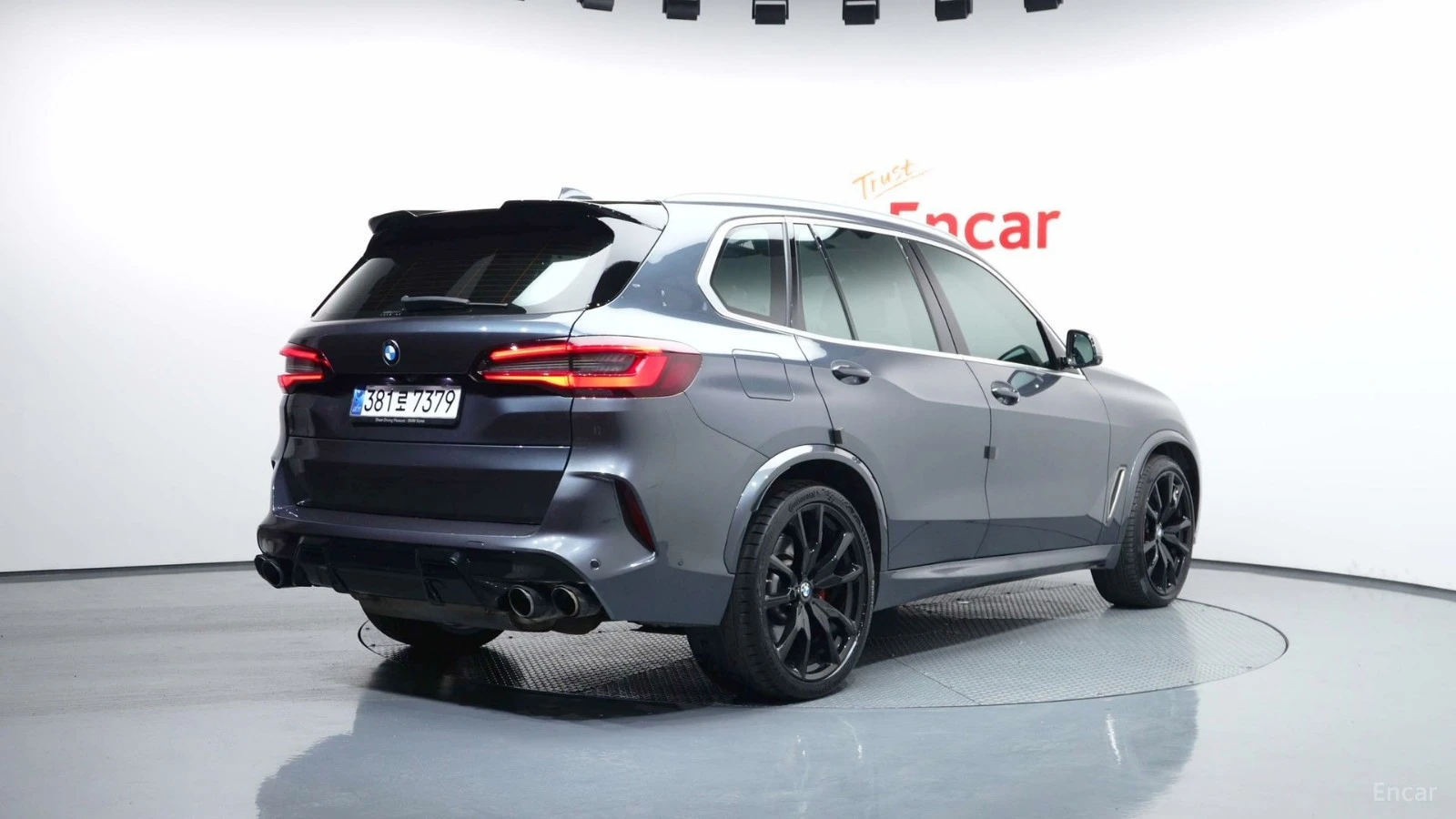 BMW X5 M50i * 360 * Обдухване * АвтоКредит * (ЦЕНА ДО БГ), снимка 2 - Автомобили и джипове - 55478855