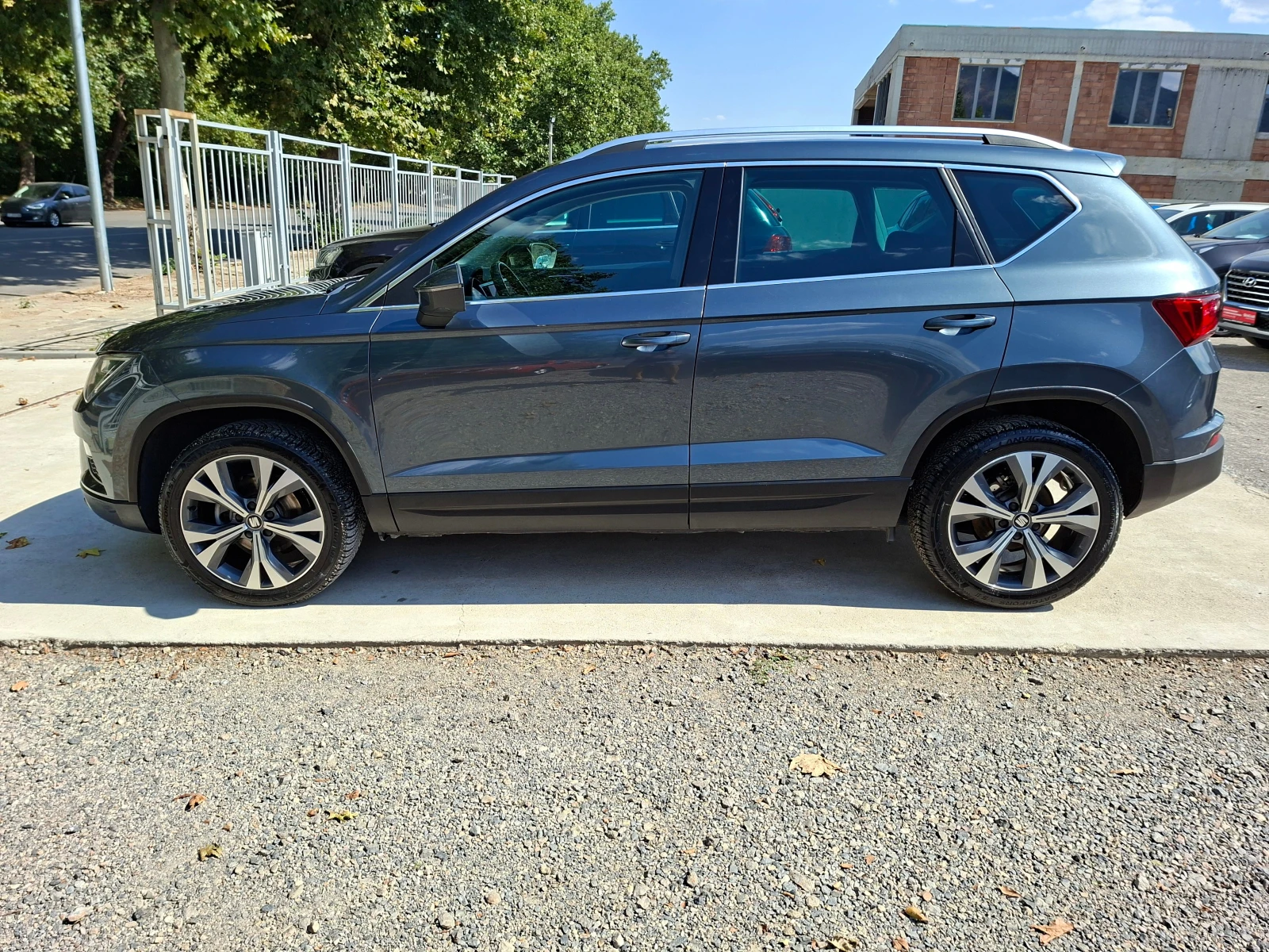 Seat Ateca NAVI/LED/CARPLAY/KAMERA, снимка 4 - Автомобили и джипове - 55543103