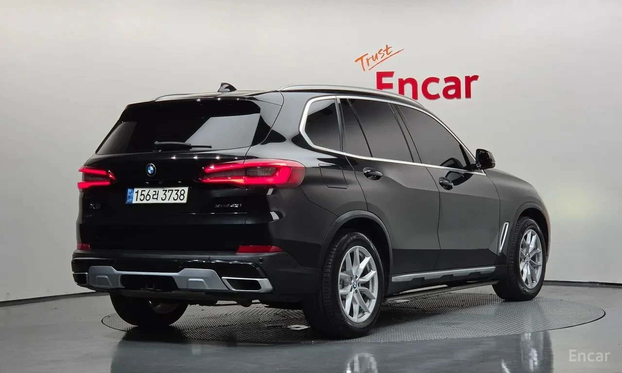 BMW X5 xDrive40i xLine | 360  Камера | Панорама | Memory, снимка 2 - Автомобили и джипове - 55564047