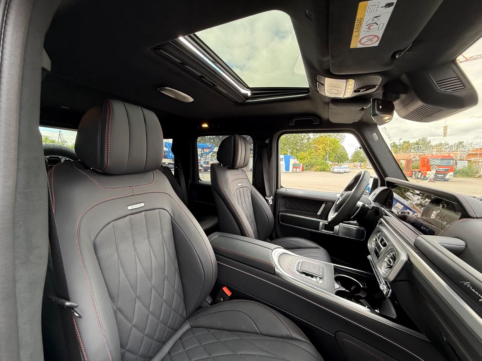 Mercedes-Benz G 63 AMG FACELIFT* MANUFAKTUR* DISTR* BURM* 360CAM* , снимка 15 - Автомобили и джипове - 55951853