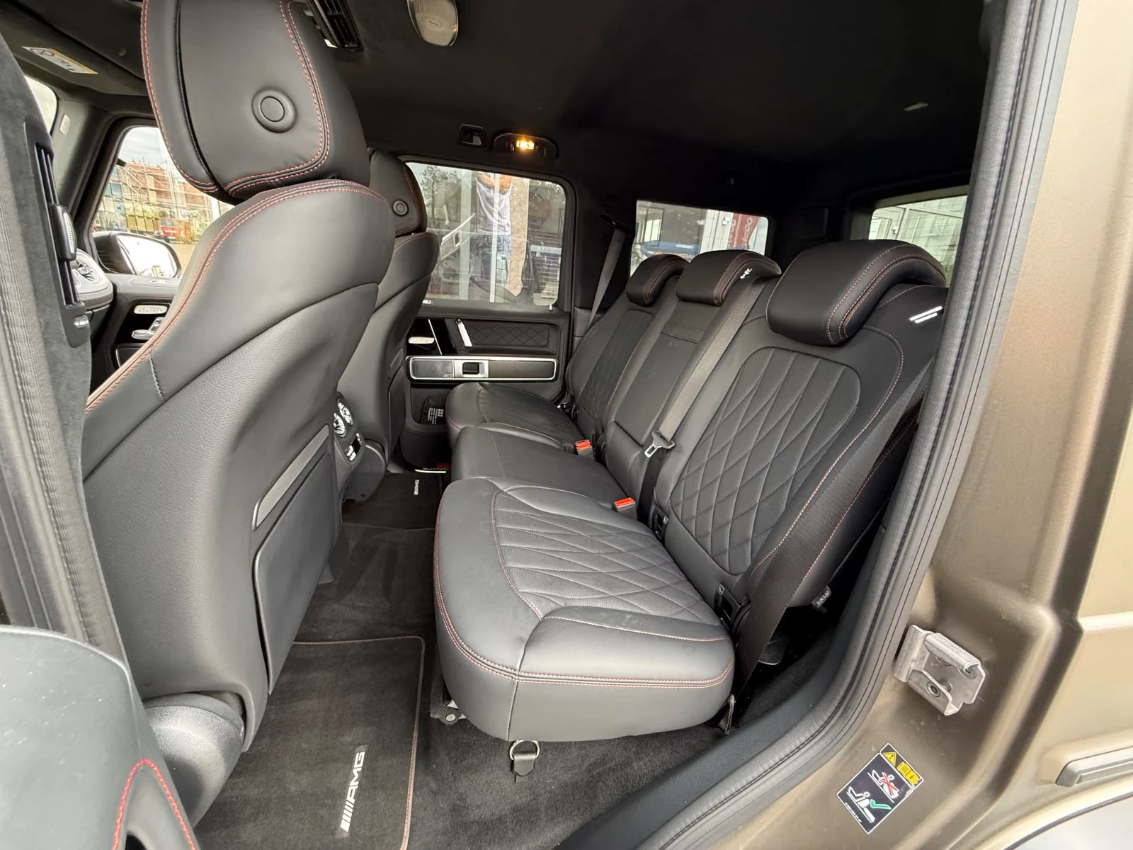Mercedes-Benz G 63 AMG FACELIFT* MANUFAKTUR* DISTR* BURM* 360CAM* , снимка 17 - Автомобили и джипове - 55951853
