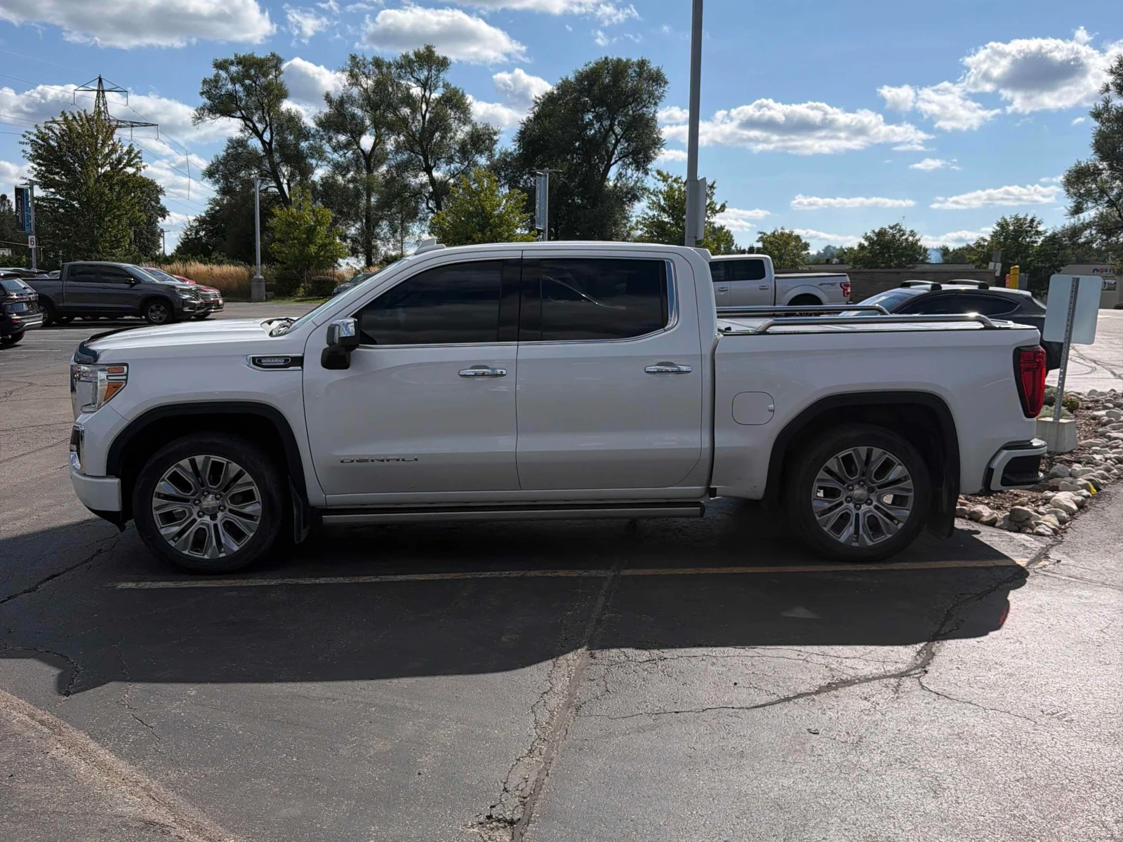 Gmc Sierra * Denali * CARFAX * БЕЗ ПЪРВОНАЧАЛНА ВНОСКА, снимка 2 - Автомобили и джипове - 56001669