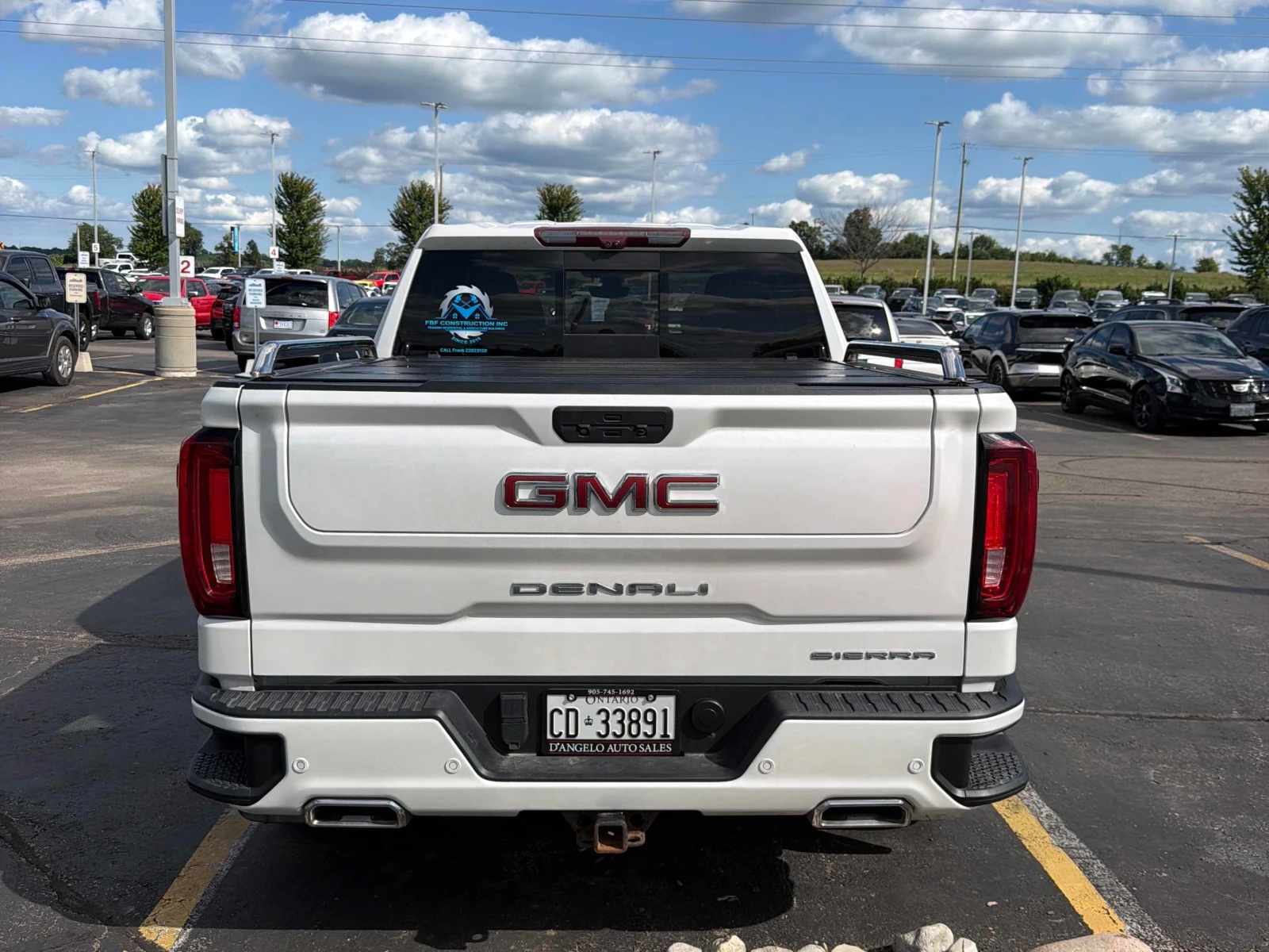 Gmc Sierra * Denali * CARFAX * БЕЗ ПЪРВОНАЧАЛНА ВНОСКА, снимка 4 - Автомобили и джипове - 56001669