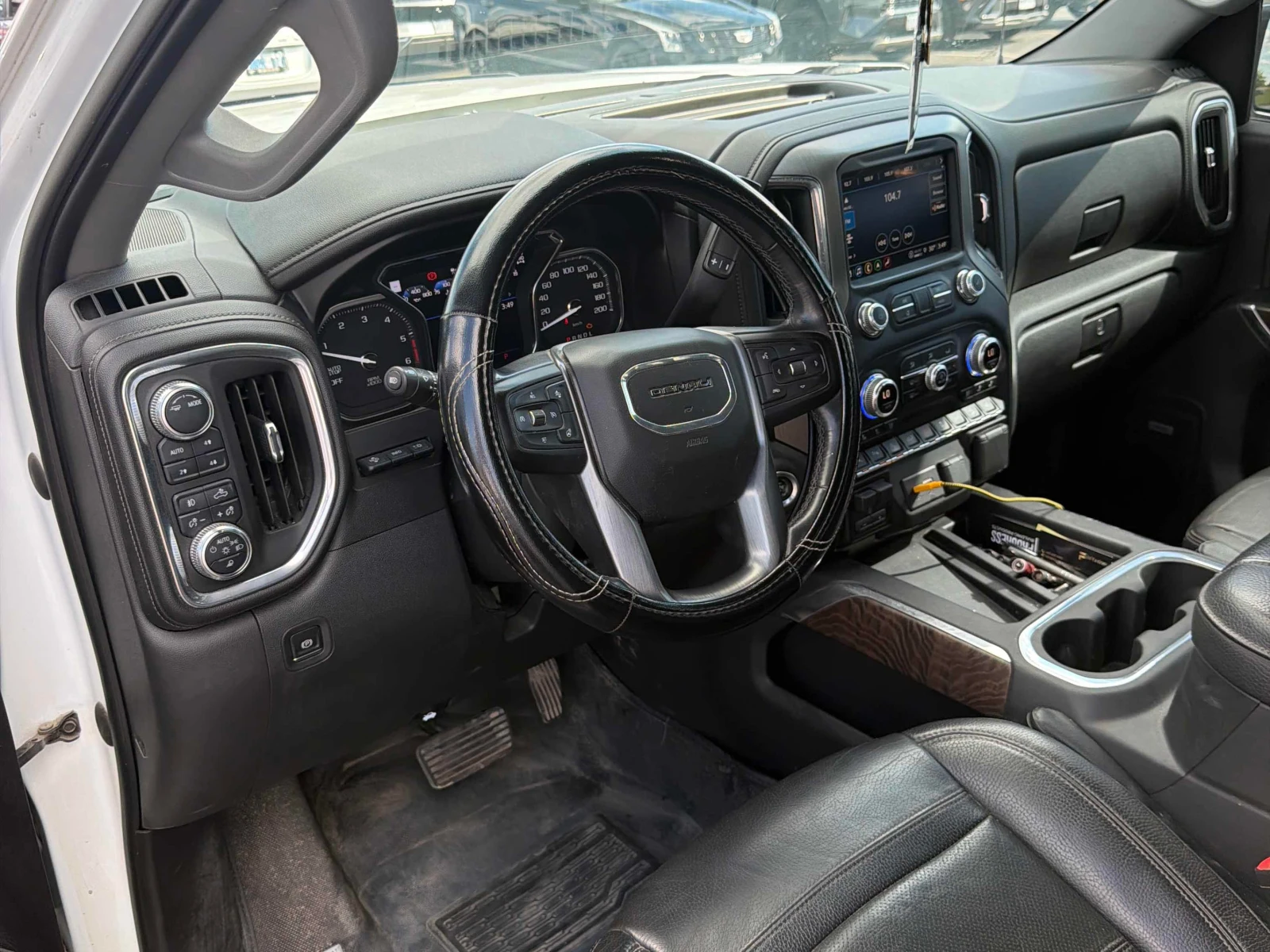 Gmc Sierra * Denali * CARFAX * БЕЗ ПЪРВОНАЧАЛНА ВНОСКА, снимка 5 - Автомобили и джипове - 56001669
