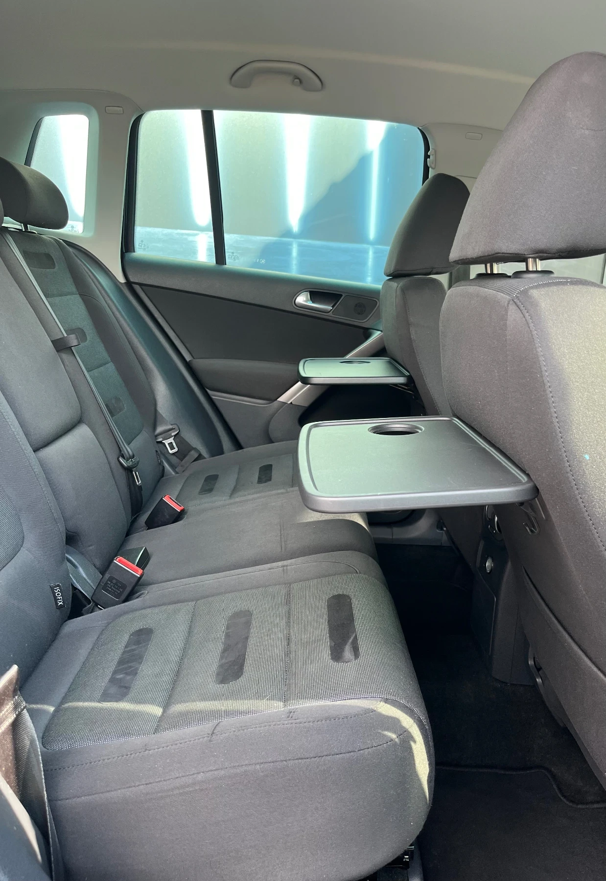 VW Tiguan 2.0TDI 4x4, снимка 11 - Автомобили и джипове - 56104836
