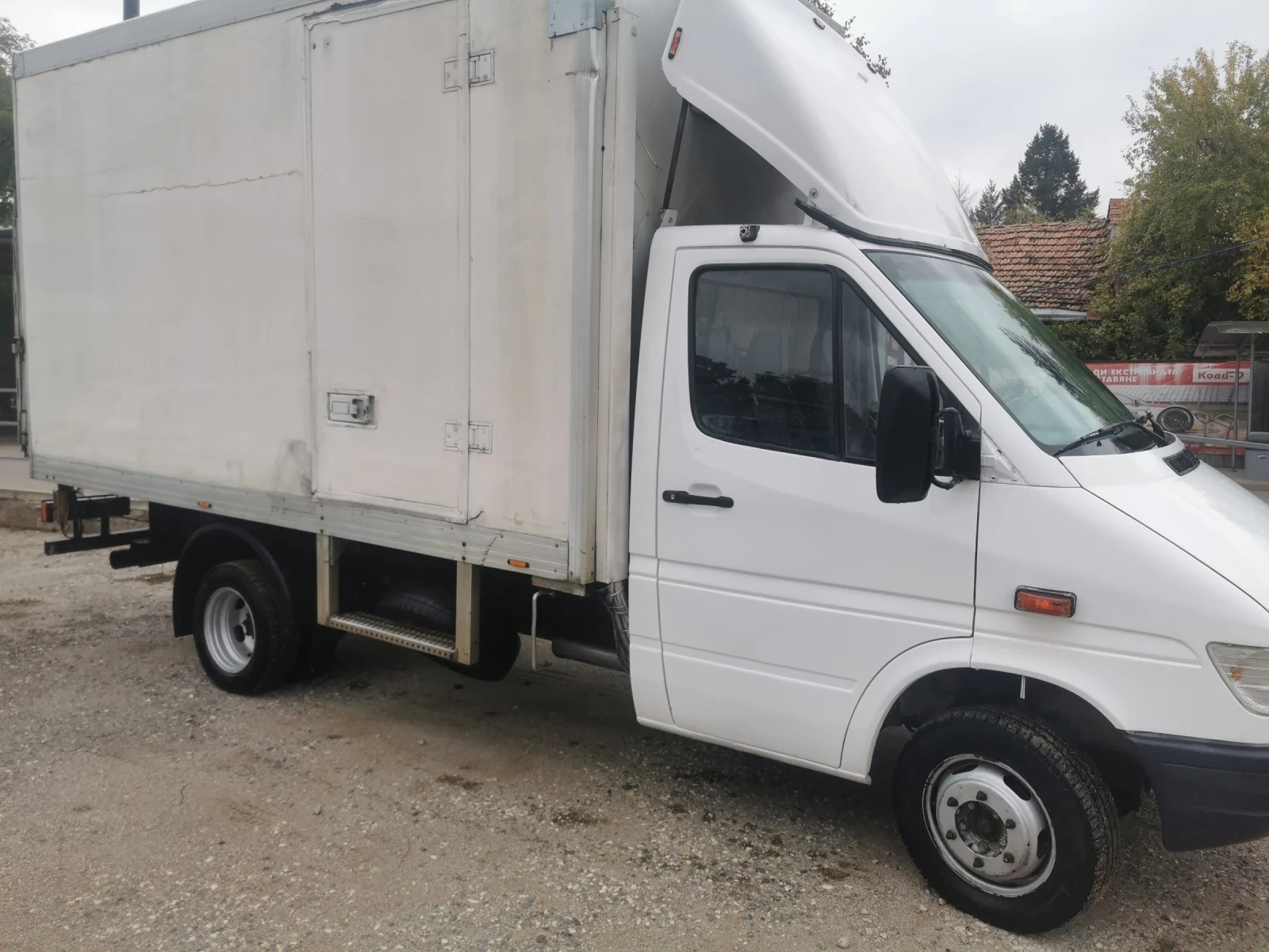 Mercedes-Benz 412 2.9/ 5 цилиндъра - изображение 2