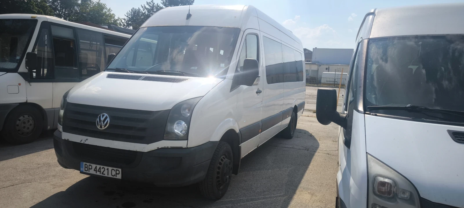 VW Crafter, снимка 2 - Бусове и автобуси - 56159410
