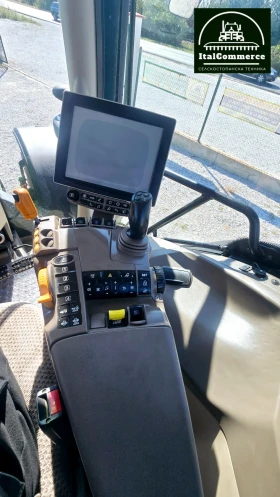 Трактор John Deere 6215 R, снимка 7