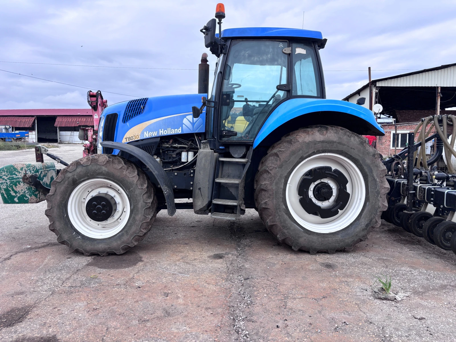 Трактор New Holland T8030 - изображение 6