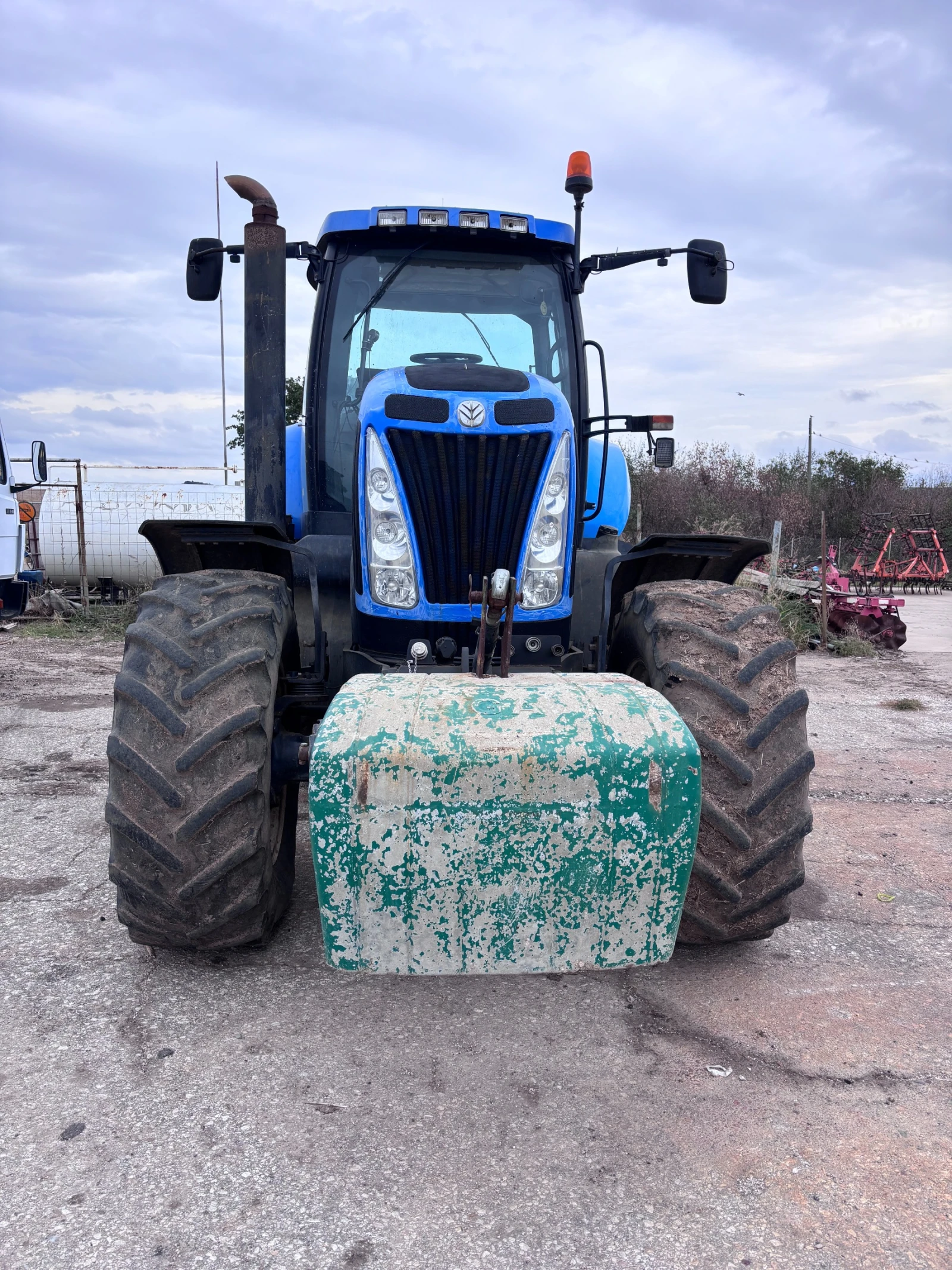 Трактор New Holland T8030 - изображение 3