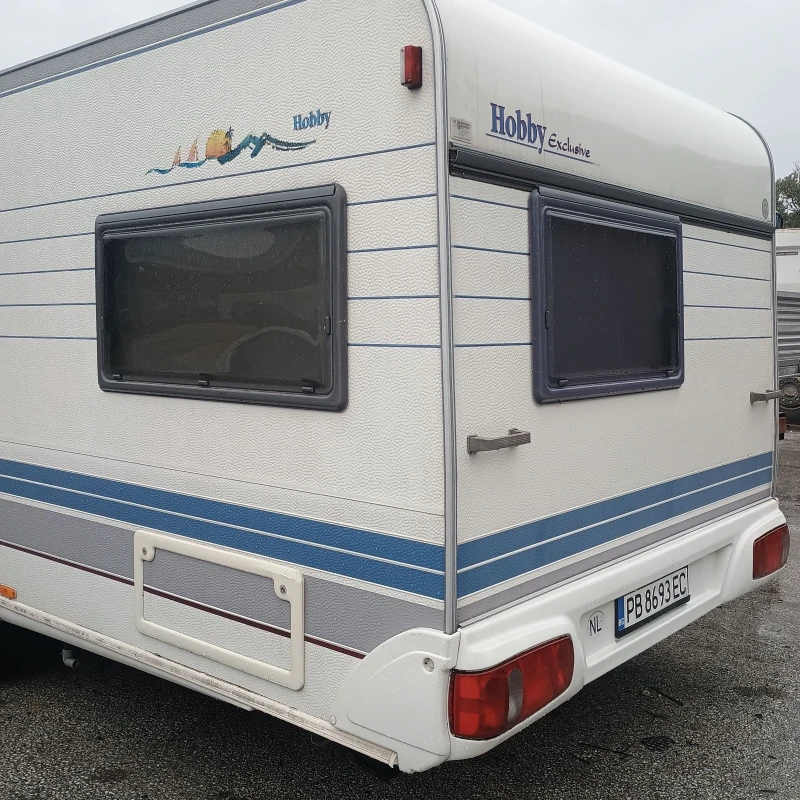 Каравана Hobby 495, снимка 2 - Каравани и кемпери - 53469686