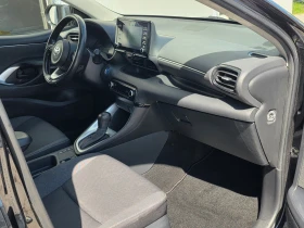 Toyota Yaris 116h France Business 5p + Stage Hybrid Acade, снимка 9