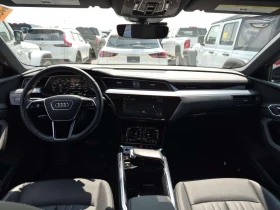Audi E-Tron * TECHNIK * CARFAX * БЕЗ ПЪРВОНАЧАЛНА ВНОСКА, снимка 12