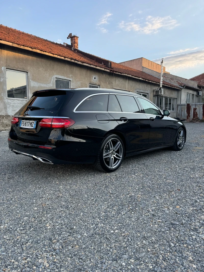 Mercedes-Benz E 220 AMG* 360 CAM* FACE* ЛИЗИНГ* * * , снимка 4 - Автомобили и джипове - 46994595