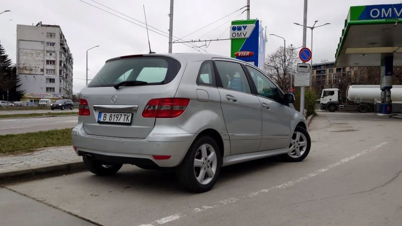 Mercedes-Benz B 180 Euro 5, снимка 5 - Автомобили и джипове - 48600056