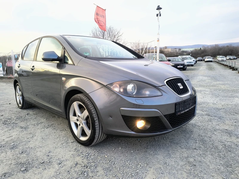 Seat Altea 2.0-140 КС 6 ск NAVI, Panorama sport paket., снимка 3 - Автомобили и джипове - 49143213