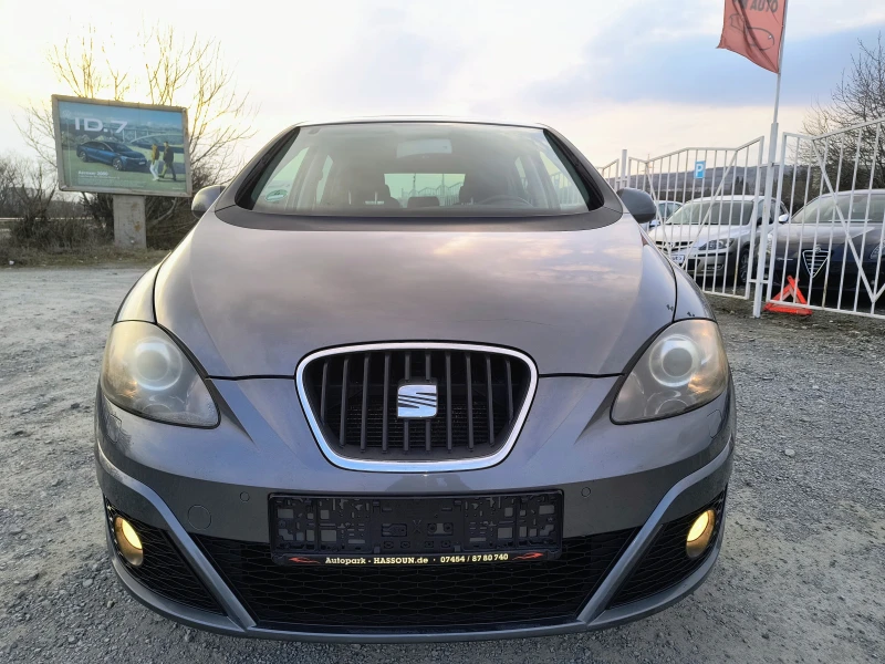 Seat Altea 2.0-140 КС 6 ск NAVI, Panorama sport paket., снимка 2 - Автомобили и джипове - 49143213