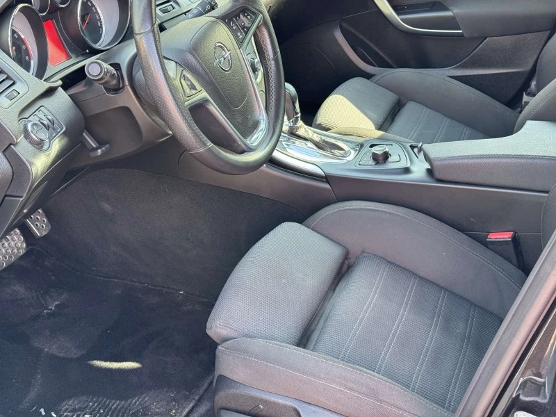 Opel Insignia SPORT/AUTO/2.0 ST, снимка 8 - Автомобили и джипове - 50965048