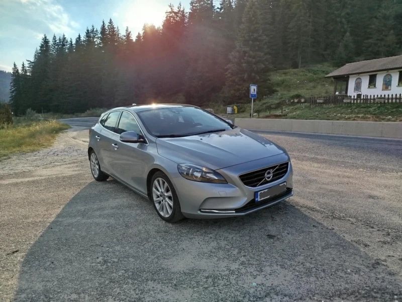 Volvo V40, снимка 11 - Автомобили и джипове - 52310900