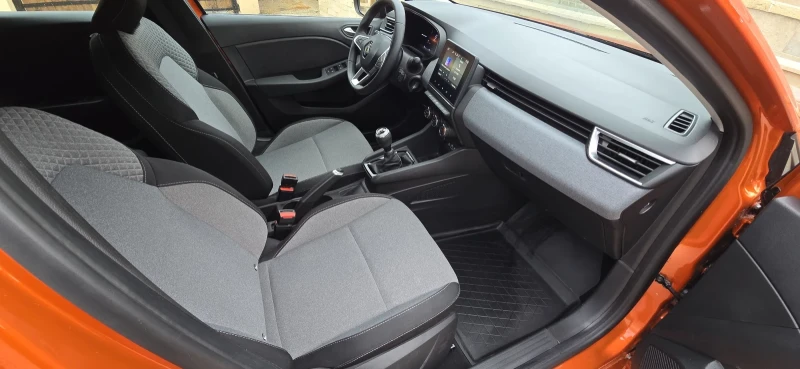 Renault Clio Ексклузивен автомобил; Пробегът е 100% реален!, снимка 7 - Автомобили и джипове - 52001798