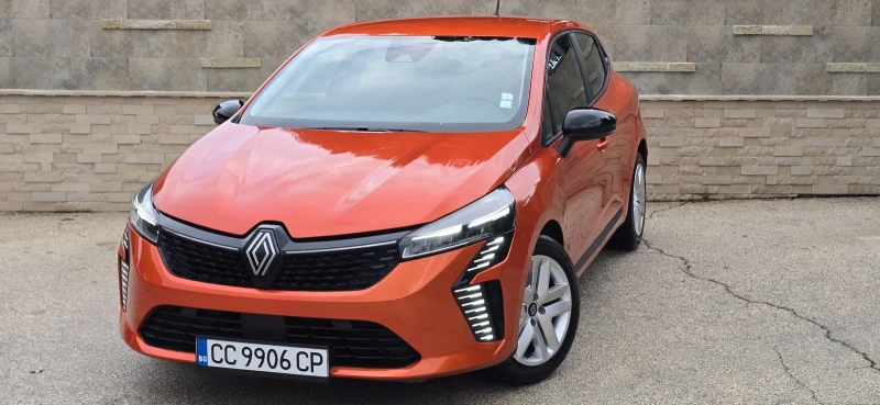Renault Clio Ексклузивен автомобил; Пробегът е 100% реален!, снимка 2 - Автомобили и джипове - 52001798