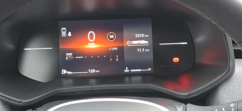 Renault Clio Ексклузивен автомобил; Пробегът е 100% реален!, снимка 10 - Автомобили и джипове - 52001798