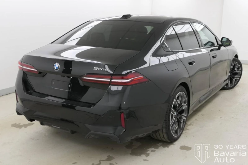 BMW 520 d M Sport Paket Steptronic, снимка 3 - Автомобили и джипове - 52726730