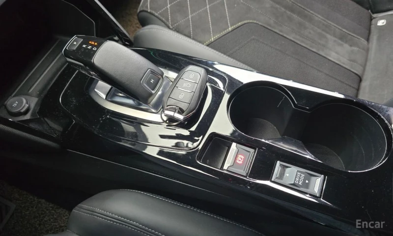 Peugeot 2008, снимка 9 - Автомобили и джипове - 53024440