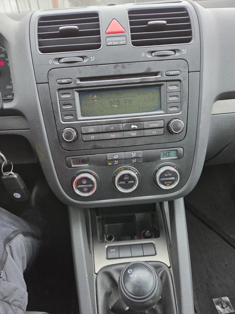 VW Golf, снимка 14 - Автомобили и джипове - 53328694