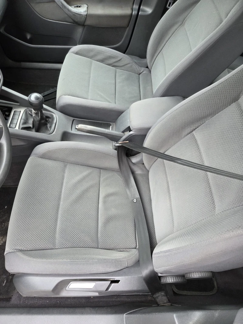 VW Golf, снимка 10 - Автомобили и джипове - 53328694